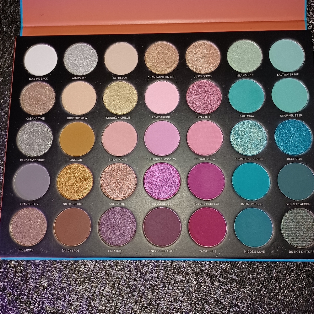 Morphe "Sweet Oasis" pallette